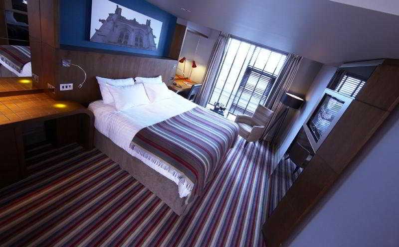 Village Hotel Солігалл Номер фото